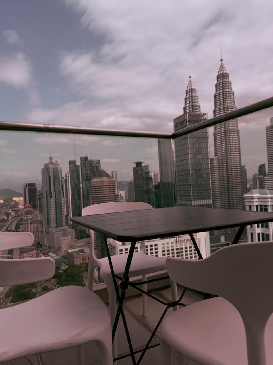 View (from property/room), Balcony/Terrace, City view