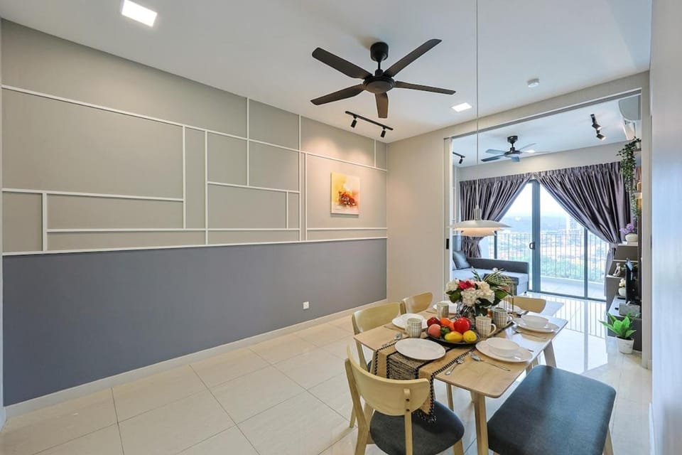 DAAC5 Elegant Skyline Suite # Datum Jelatek near KLCC Apartment in Federal Territory of Kuala Lumpur