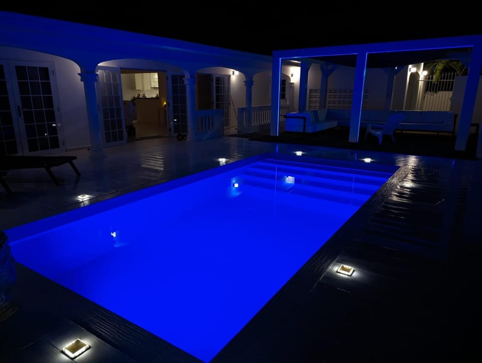 Night, Swimming pool