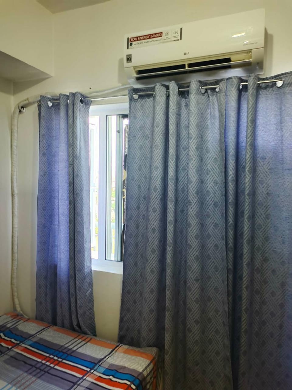 Bedroom, air conditioner