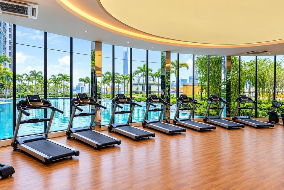 Fitness centre/facilities, Pool view, Swimming pool