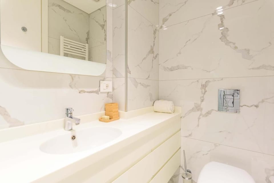 Le Cinq,2BR Achrafieh Apartment in Africa