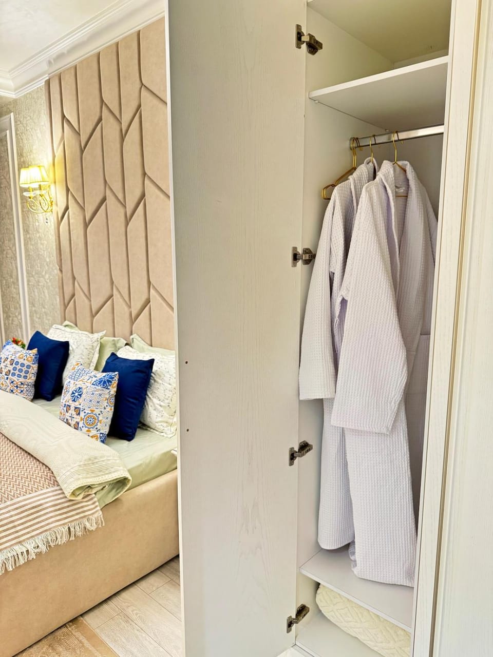 Bedroom, bunk bed, wardrobe