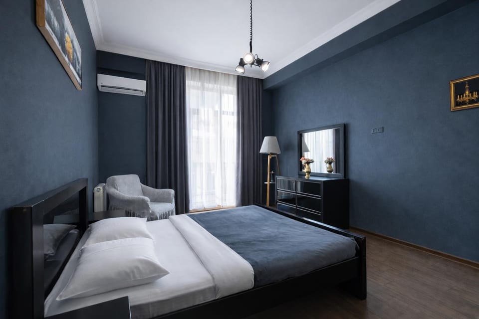 Bed, Photo of the whole room