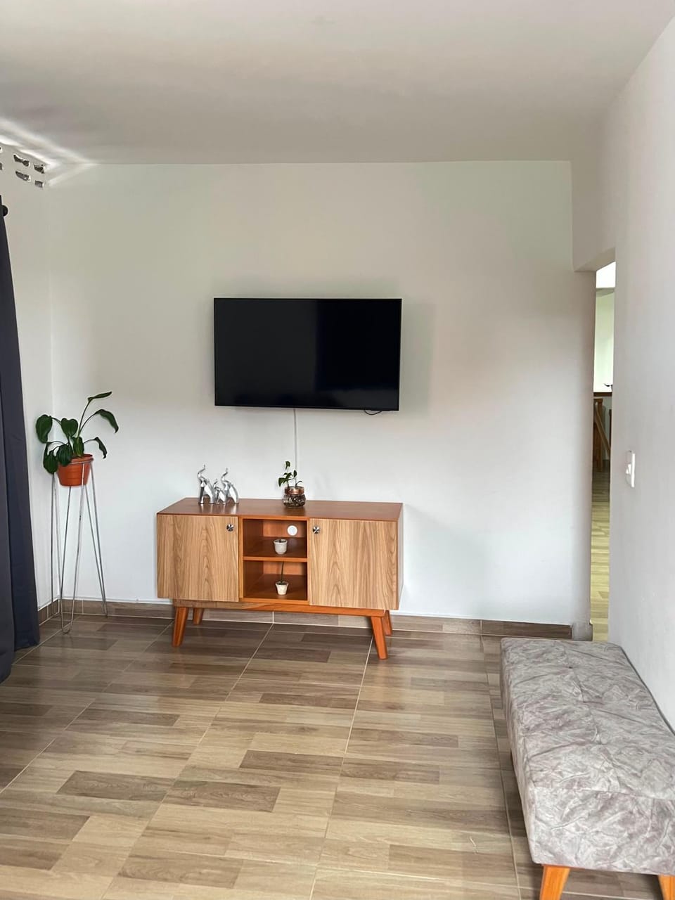 Newly remodeled house a block away from the park Apartment in Antioquia