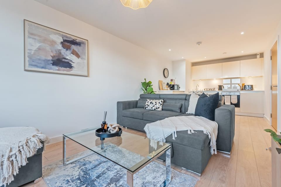 1BR Sleeps 6 - Secure Parking - 15 Mins to Ctrl London Apartment in London Borough of Southwark
