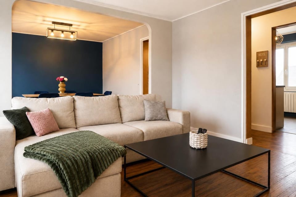 TV and multimedia, Living room, Seating area, pet friendly