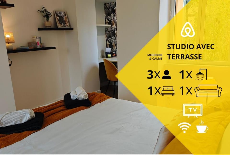 Property logo or sign, Photo of the whole room