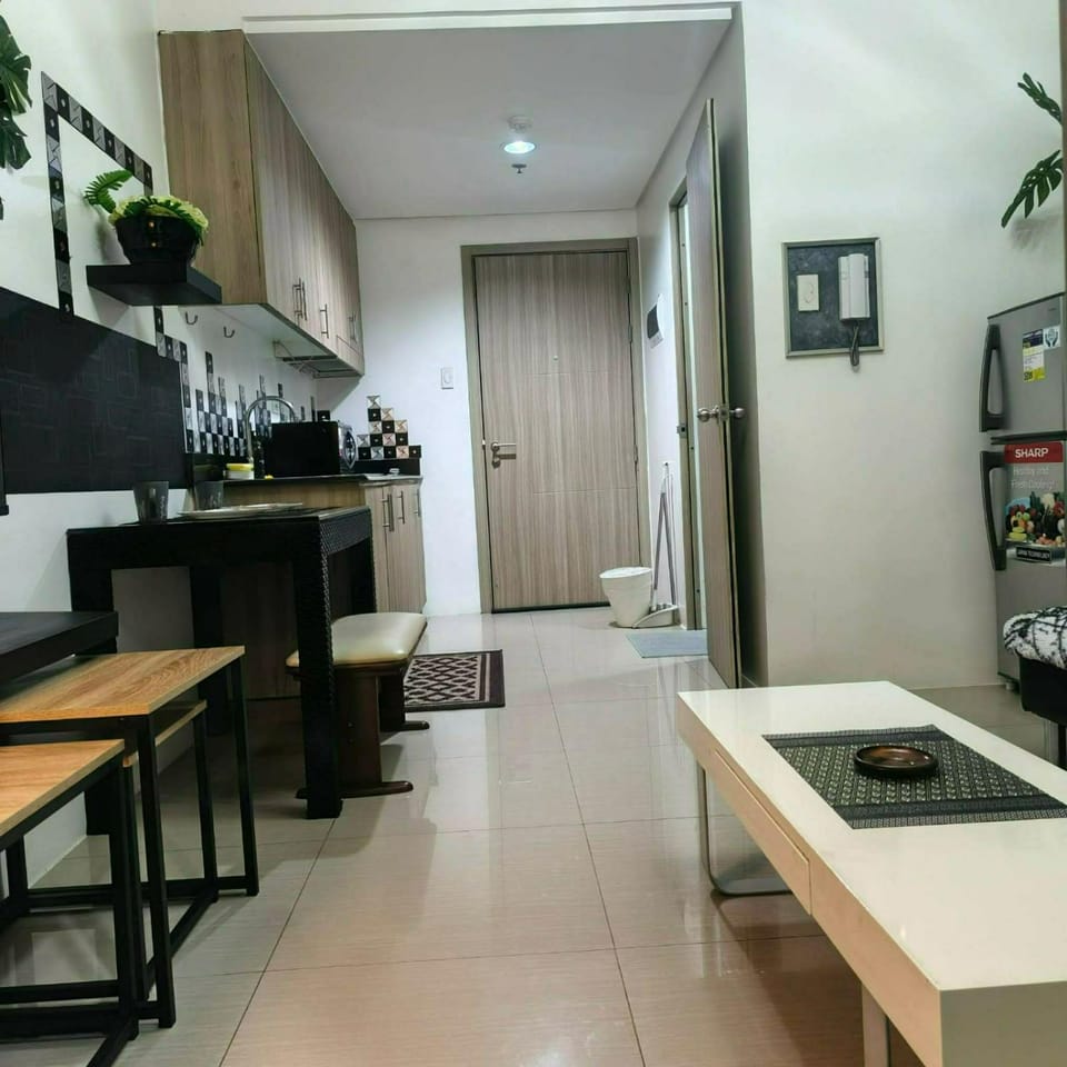 Dining area, kitchen