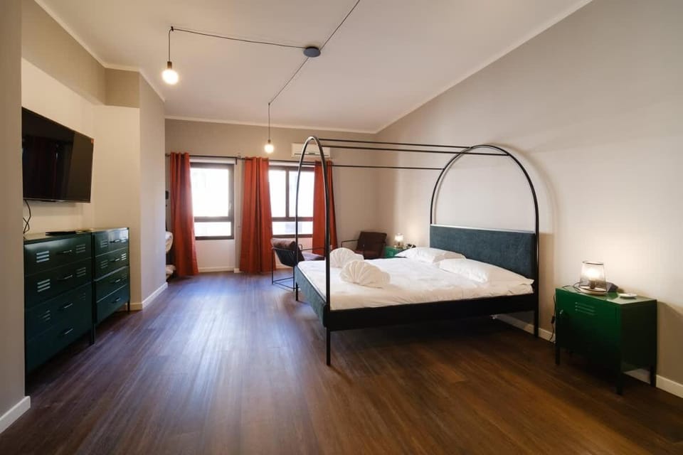 Cavour's Dream by BuddyRent Apartment in Rome