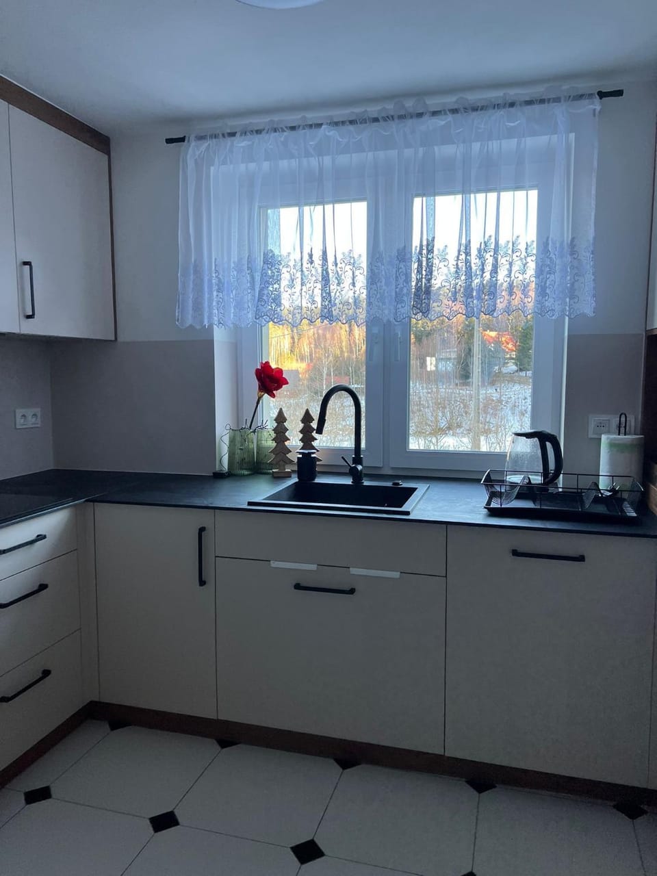 Kitchen or kitchenette