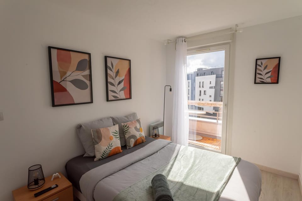 Bed, Bedroom
