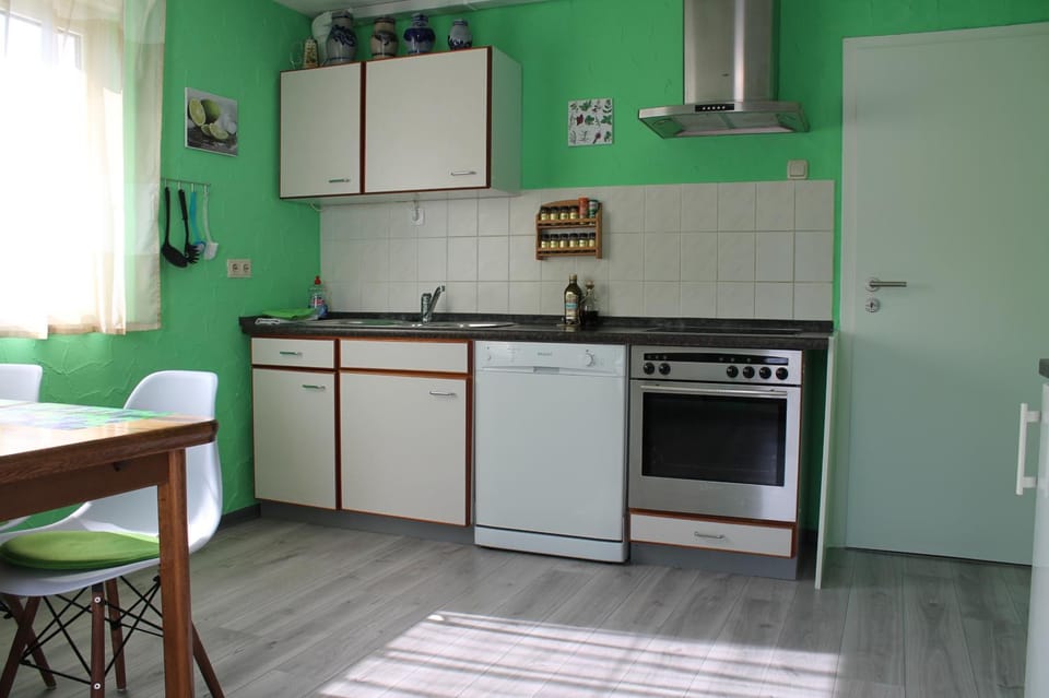Kitchen or kitchenette, dishwasher, kitchen