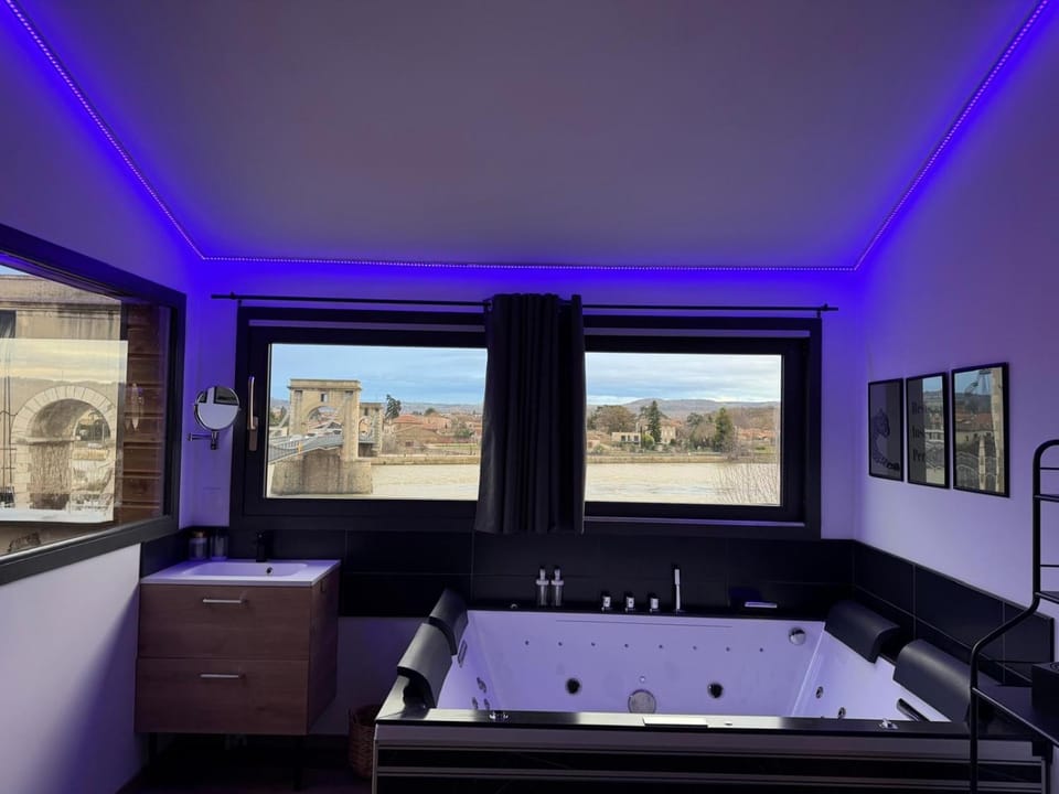 La Cachette du Pont - Studio Cosy et Lumineux Apartment in Auvergne-Rhône-Alpes