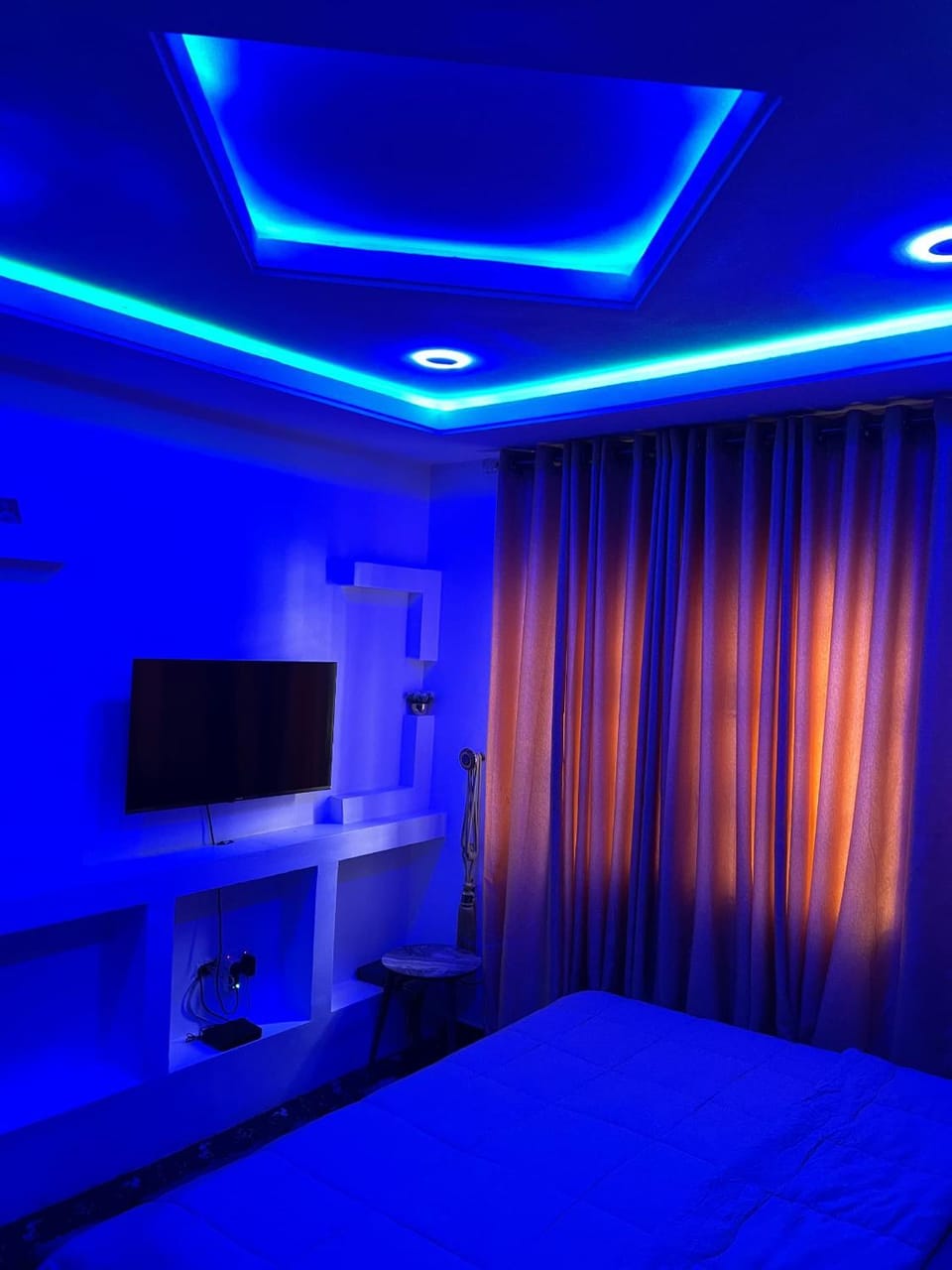 Studio Room Apartment Abuja, with 24hrs Power, WiFi, Netflix, DSTV Apartment in Abuja