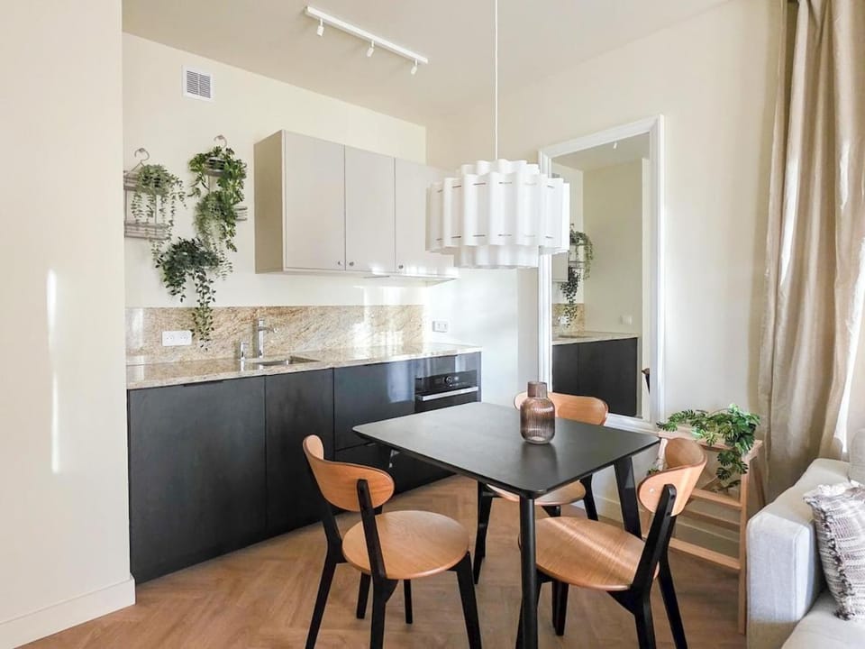 Kitchen or kitchenette, Dining area, pet friendly, stove