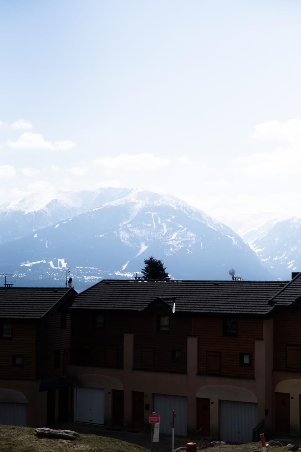 Altitude 1705 - Grande maison avec BBQ & PS4 à Font-Romeu House in Bolquère