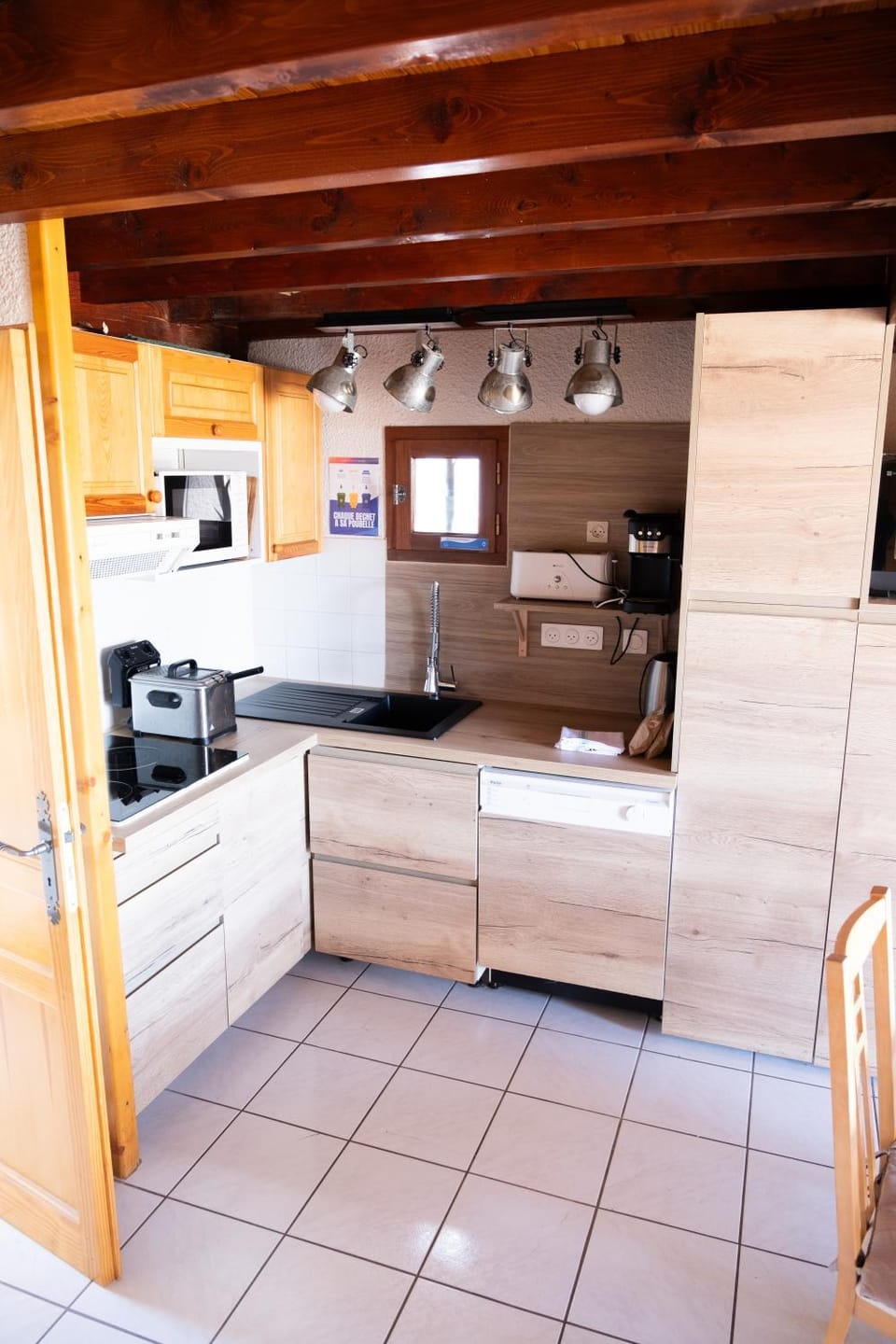 Altitude 1705 - Grande maison avec BBQ & PS4 à Font-Romeu House in Bolquère