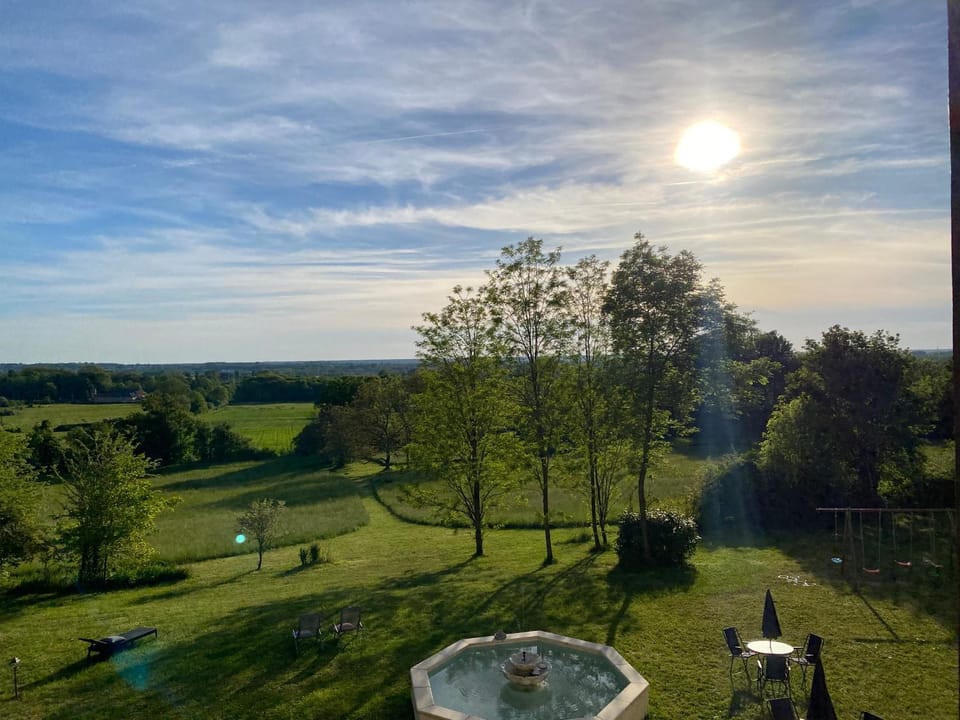 Château des Bourdons Charme, Spa & Nature Bed and Breakfast in Bourgogne-Franche-Comté