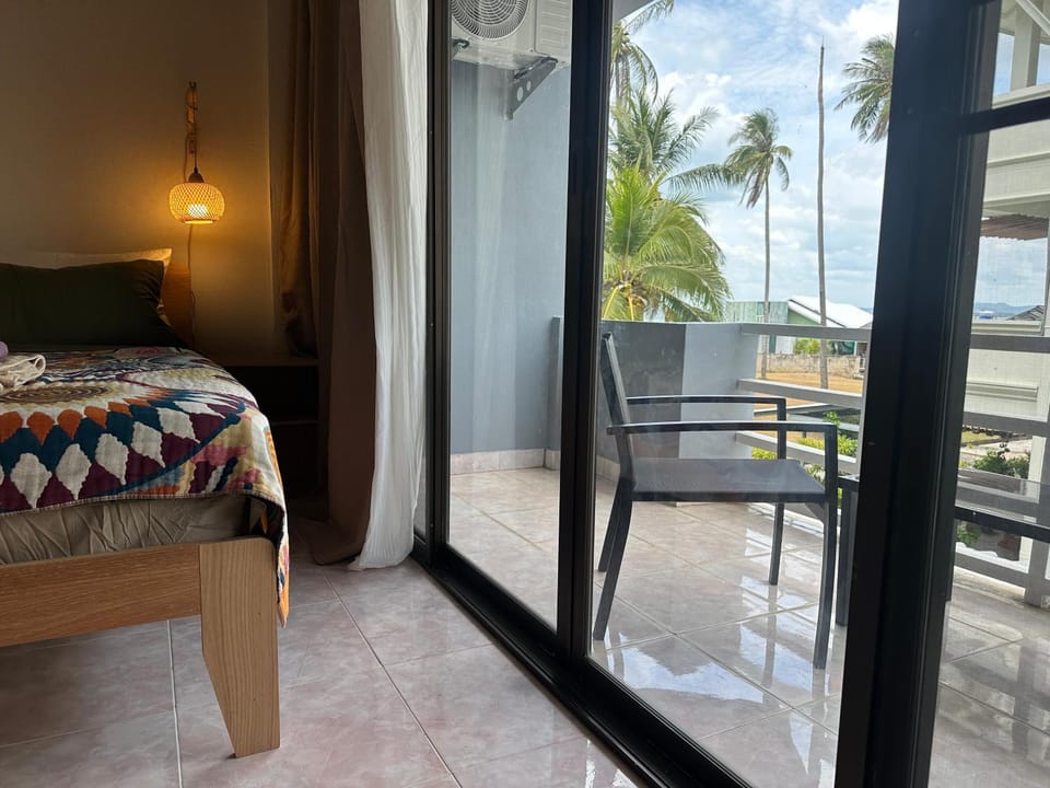 Bed, View (from property/room), Balcony/Terrace