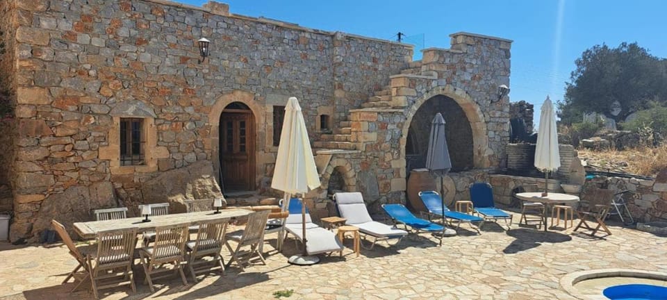 Swimming pool, Breakfast