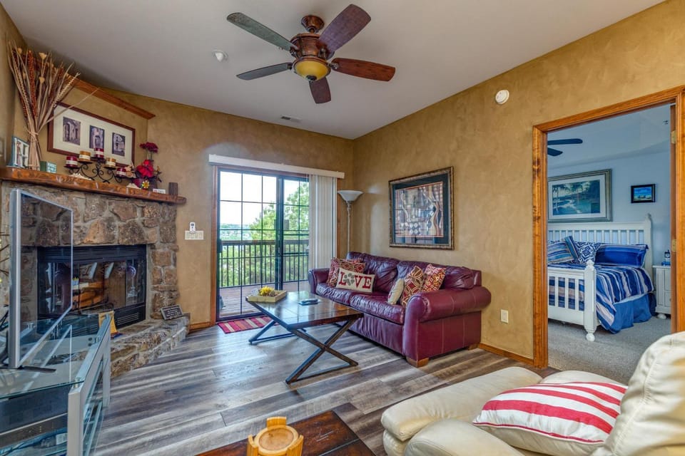1BR Village At Indian Point 1305 near SDC Free Tickets Daily up to 500 value House in Indian Point