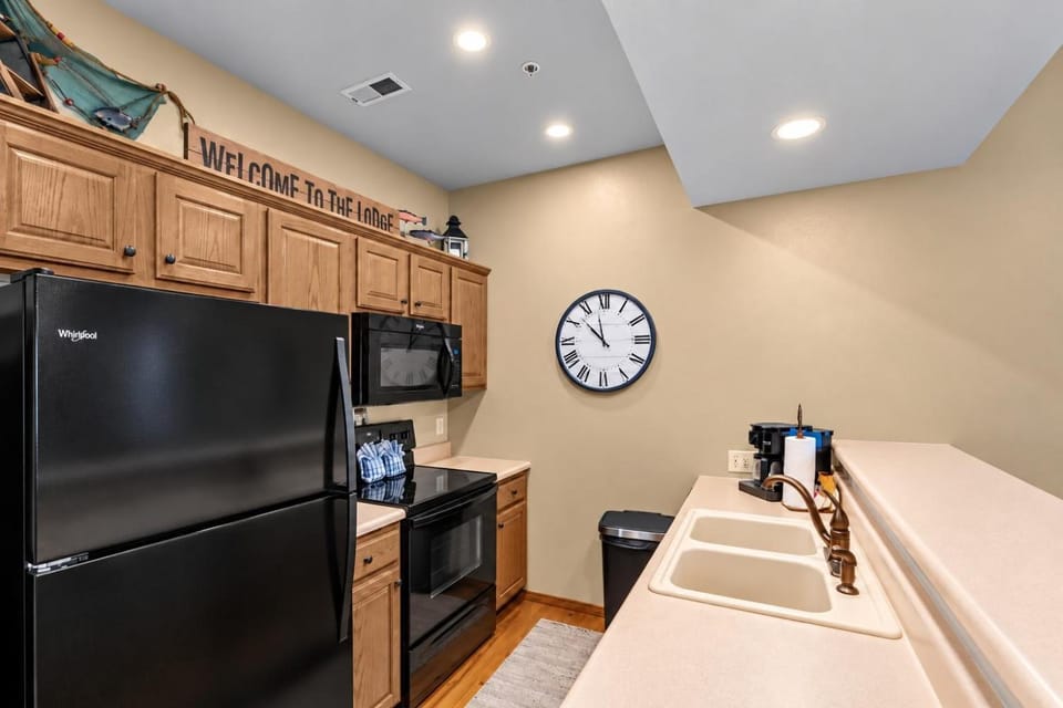 2BR Village At Indian Point 1107 near SDC Free Tickets Daily up to 500 House in Indian Point