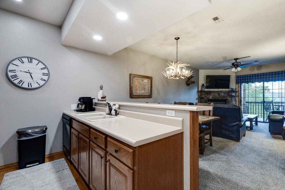 2BR Village At Indian Point 1107 near SDC Free Tickets Daily up to 500 House in Indian Point