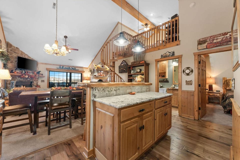 2BR Loft Village At Indian 1709 Point near SDC Free Tickets Daily up to 500 value House in Indian Point
