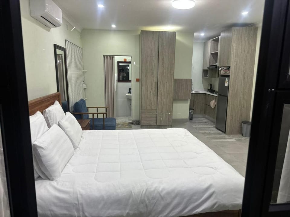Bed, Photo of the whole room