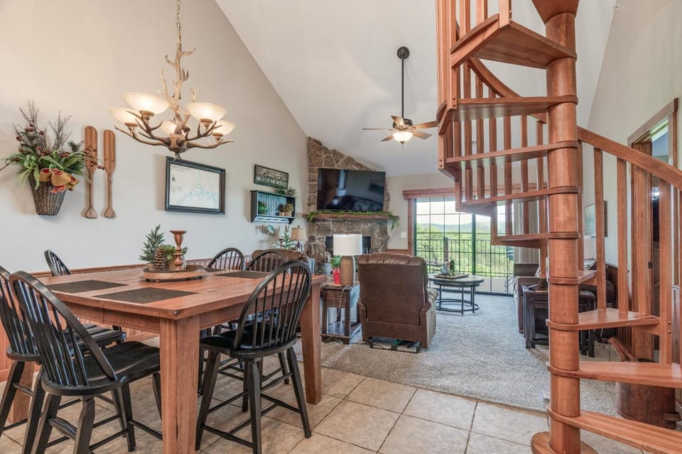 2BR Loft Village At Indian Point 1711 near SDC-Free Tickets Daily up to $500 House in Indian Point