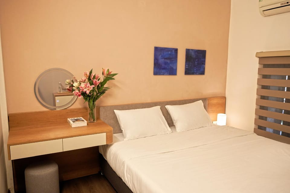 King room in Nightmarket, Hoan Kiem, Hanoi Vacation rental in Hanoi
