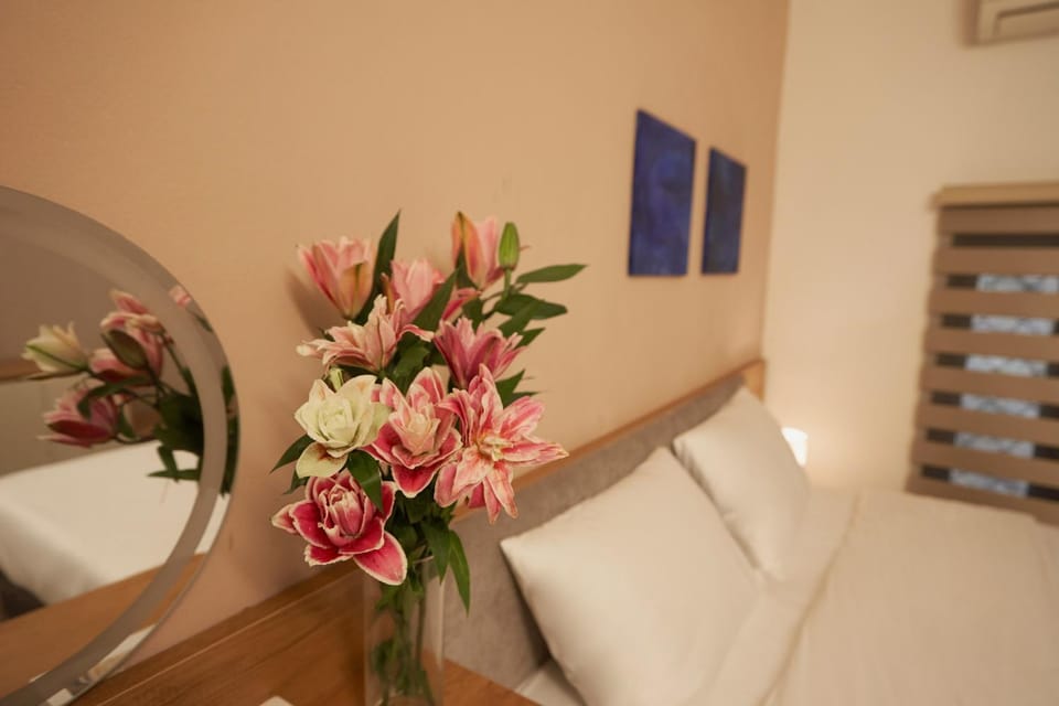 King room in Nightmarket, Hoan Kiem, Hanoi Vacation rental in Hanoi