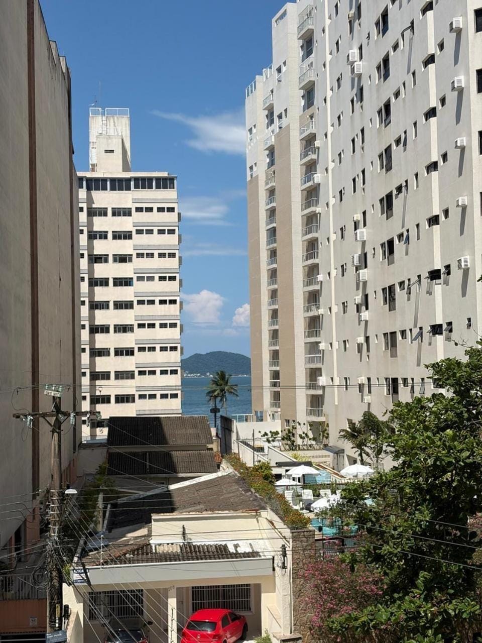 Apartamento Guarujá 50 metros da praia Astúrias Apartment in State of São Paulo