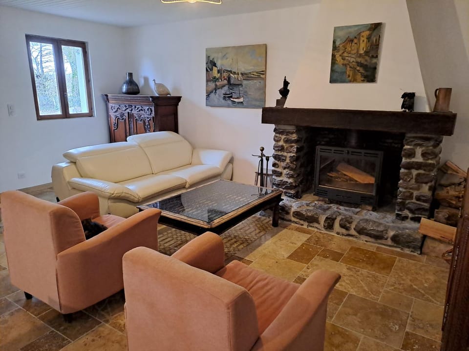Living room, fireplace
