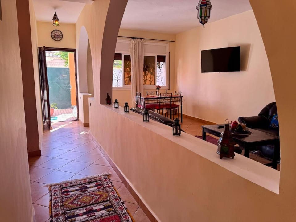 Communal lounge/ TV room, TV and multimedia, Living room, Seating area