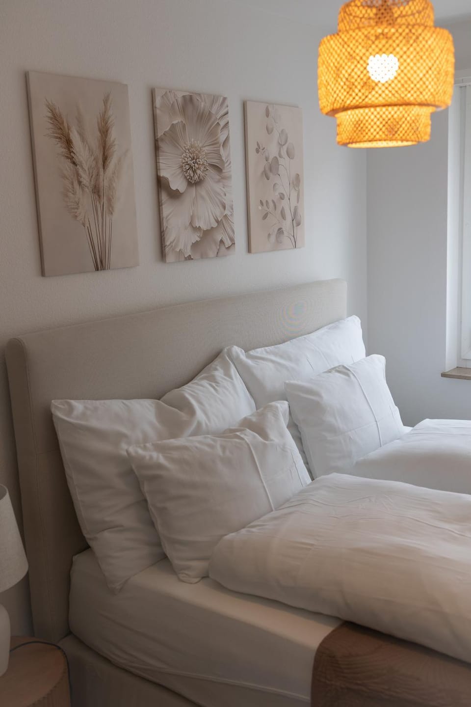 Bed, Photo of the whole room, Bedroom, internet, internet