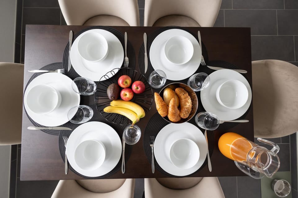 Dining area, pet friendly