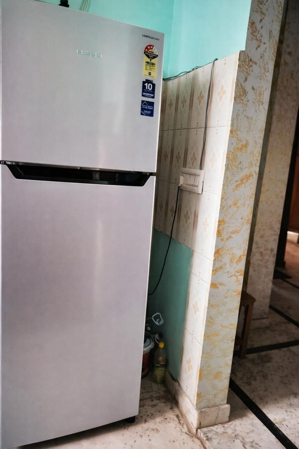 Kitchen or kitchenette, Communal kitchen, oven