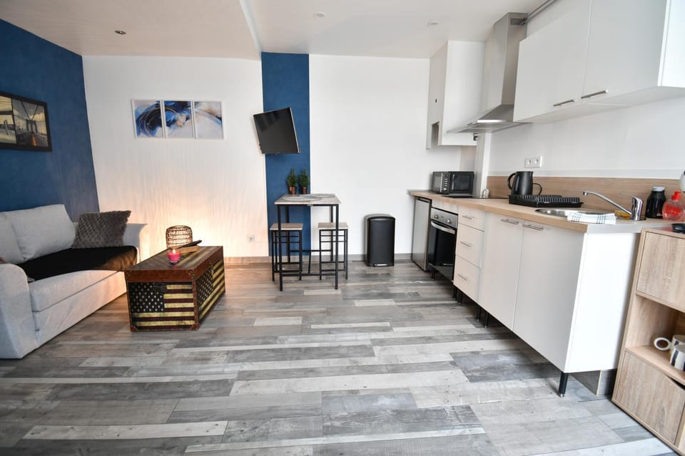 Living room, minibar, pet friendly, stove