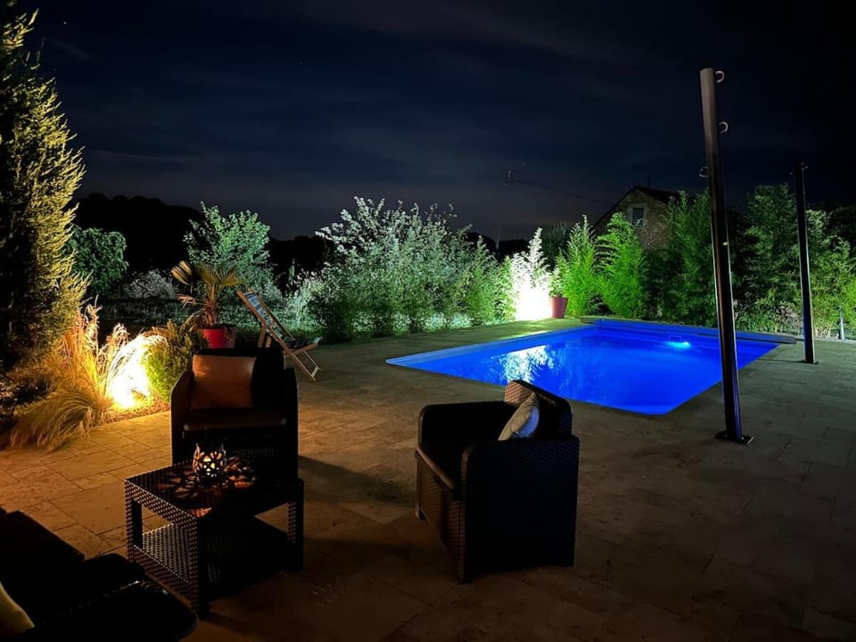 Balcony/Terrace, Swimming pool