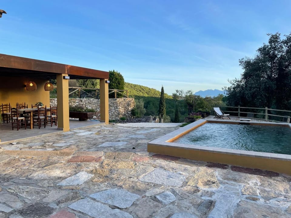 Mountain view, Swimming pool