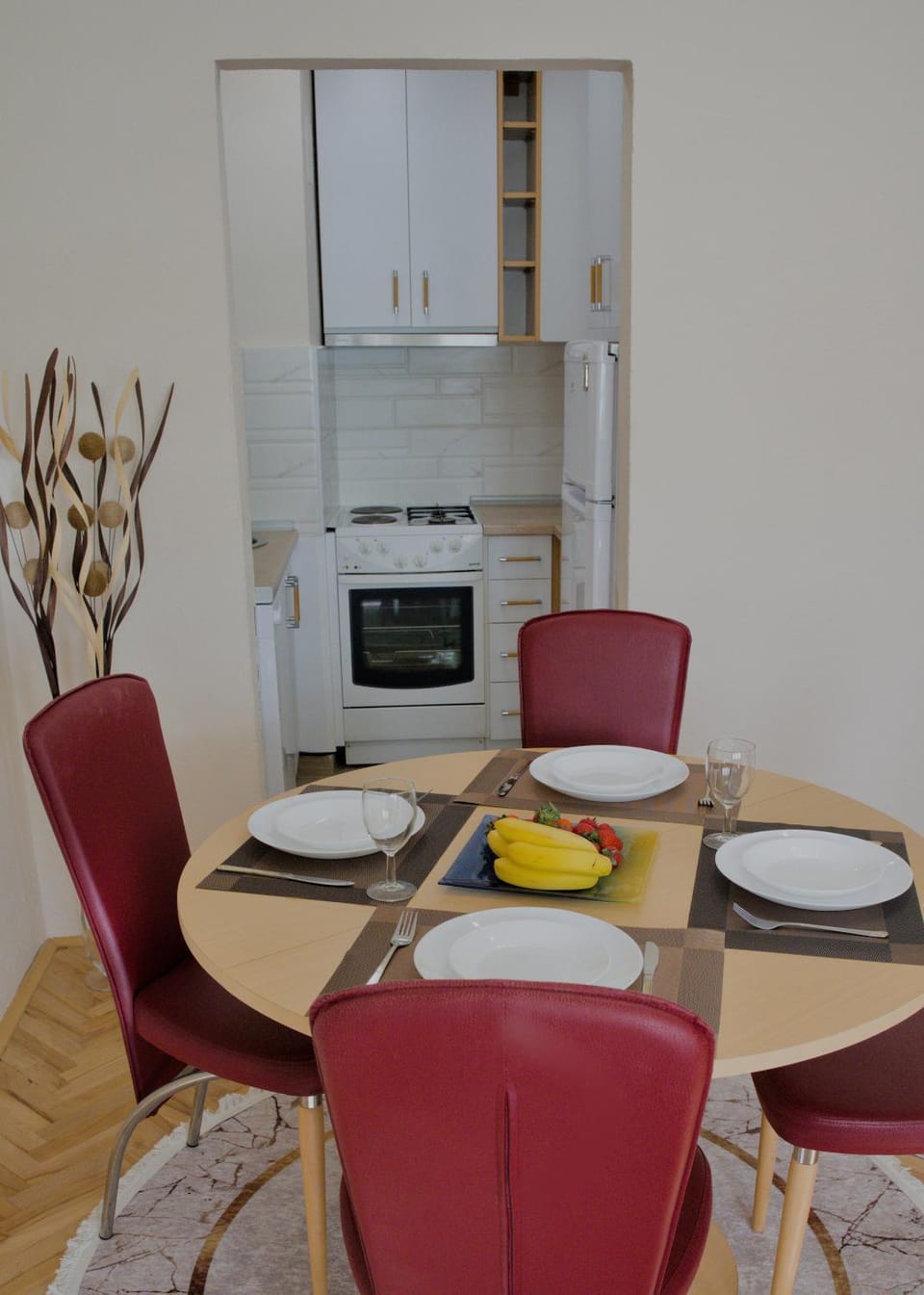 Dining area, kitchen