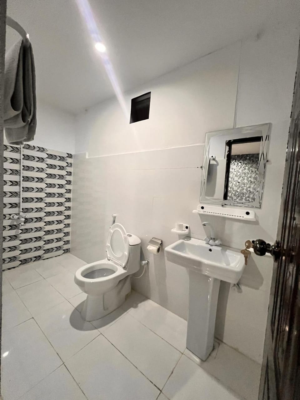 Royal Confort Inn Bed and Breakfast in Karachi