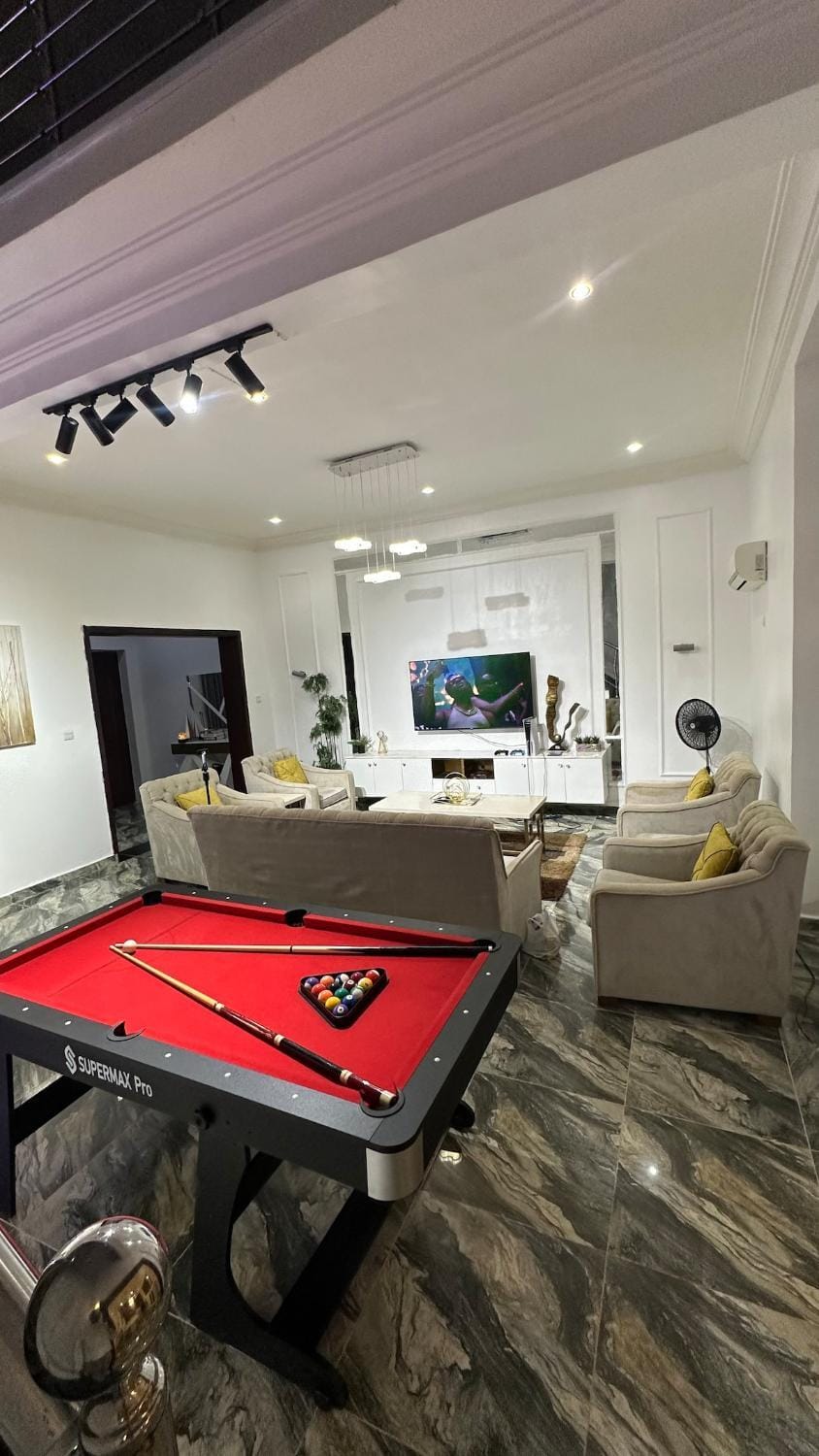 Game Room, TV and multimedia, Living room, Seating area, Evening entertainment