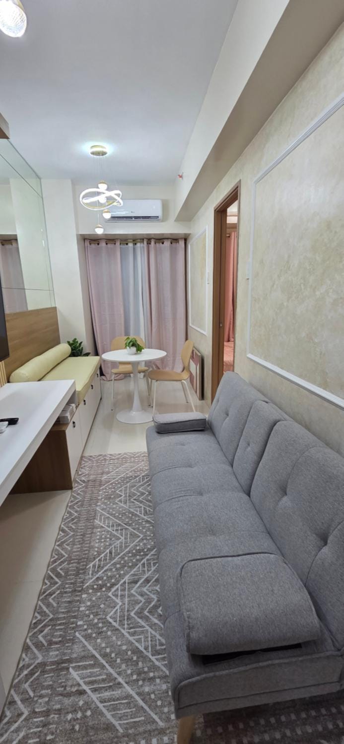 The Shore 3 Chic Suite Apartment in Pasay