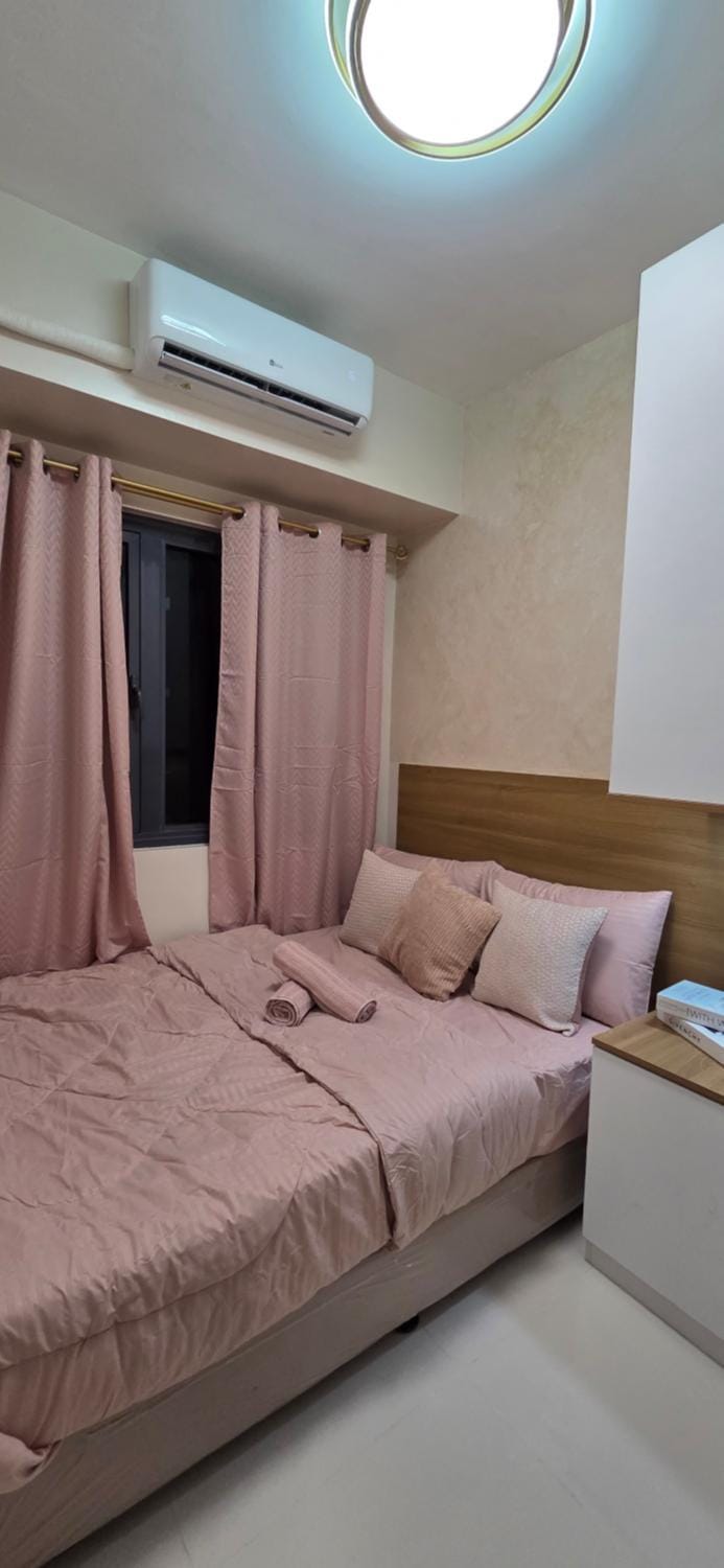 The Shore 3 Chic Suite Apartment in Pasay