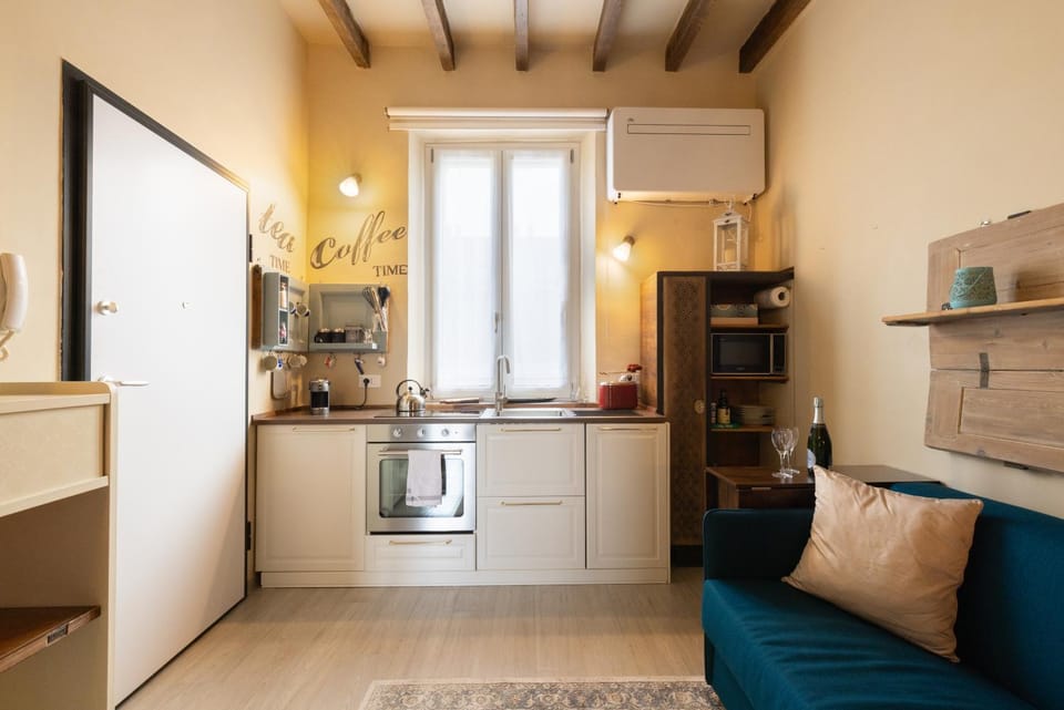 Milan Charm two-room apartment Bocconi Navigli Darsena Apartment in Milan