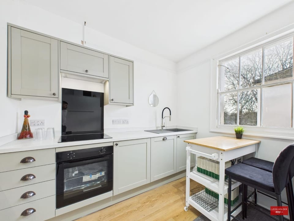 Fountain View at Regency 24 Apartment in Cheltenham