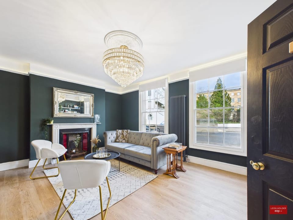 Fountain View at Regency 24 Apartment in Cheltenham